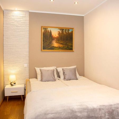 Apartament Bieszczadzkie Anioly Ustrzyki Dolne Exterior photo